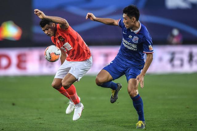 易建联:没有观众比赛很煎熬 重回主场令人期待