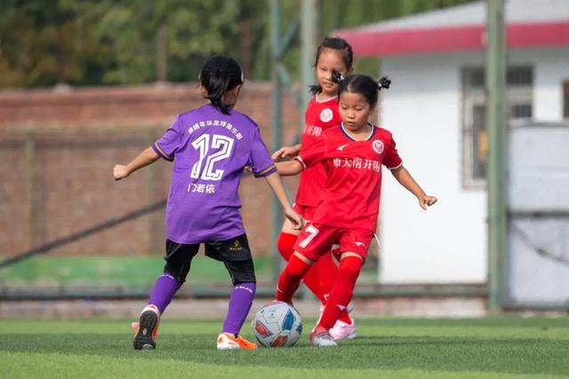 热身赛-廖三宁15分 中国男篮惨败澳大利亚33分