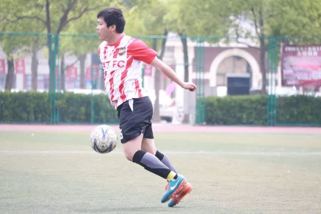 赵剑波击败孟凡雨 登顶独牙传奇中式九球青岛精英赛